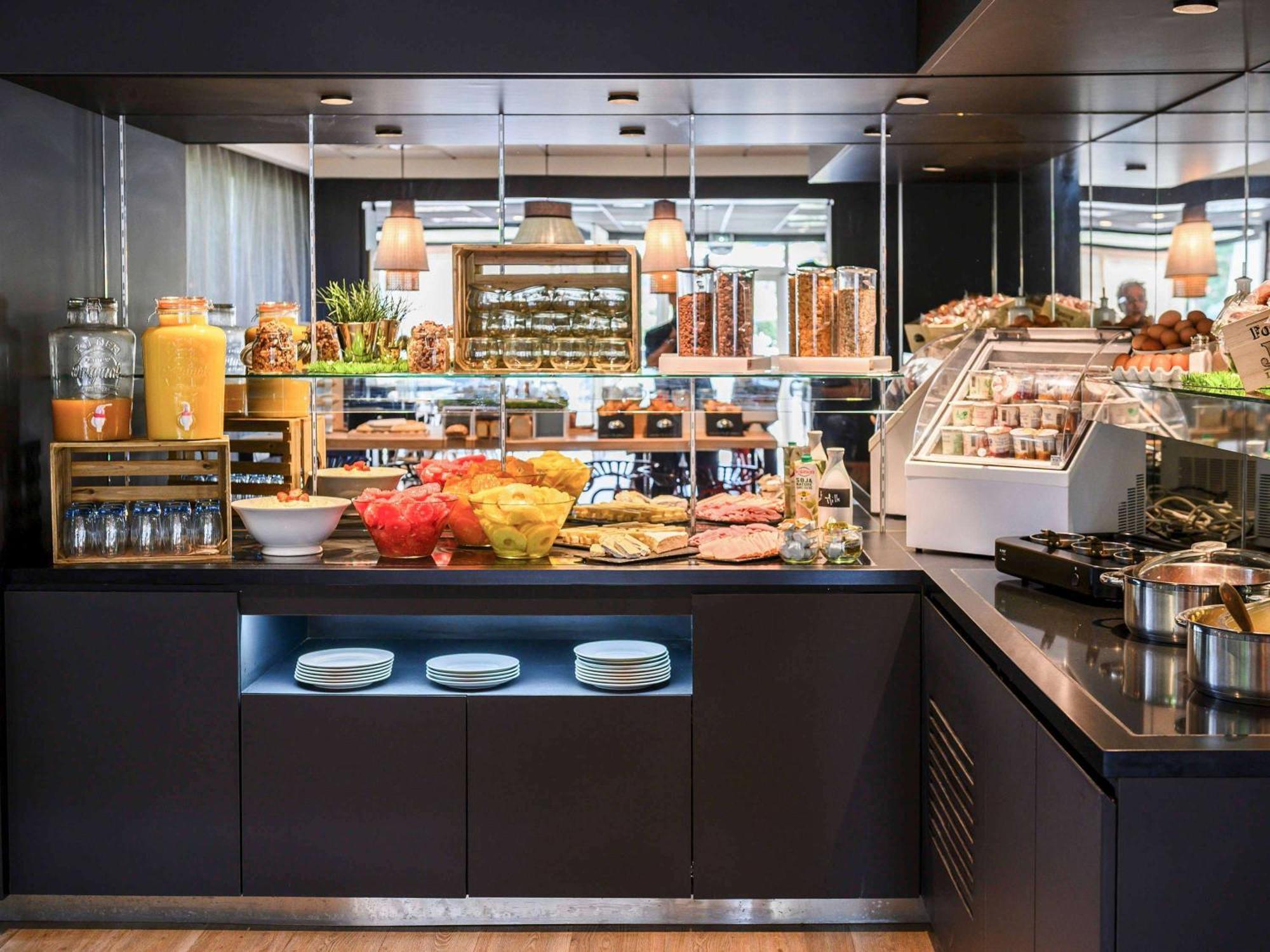 Hotel Novotel Evry Courcouronnes Ngoại thất bức ảnh