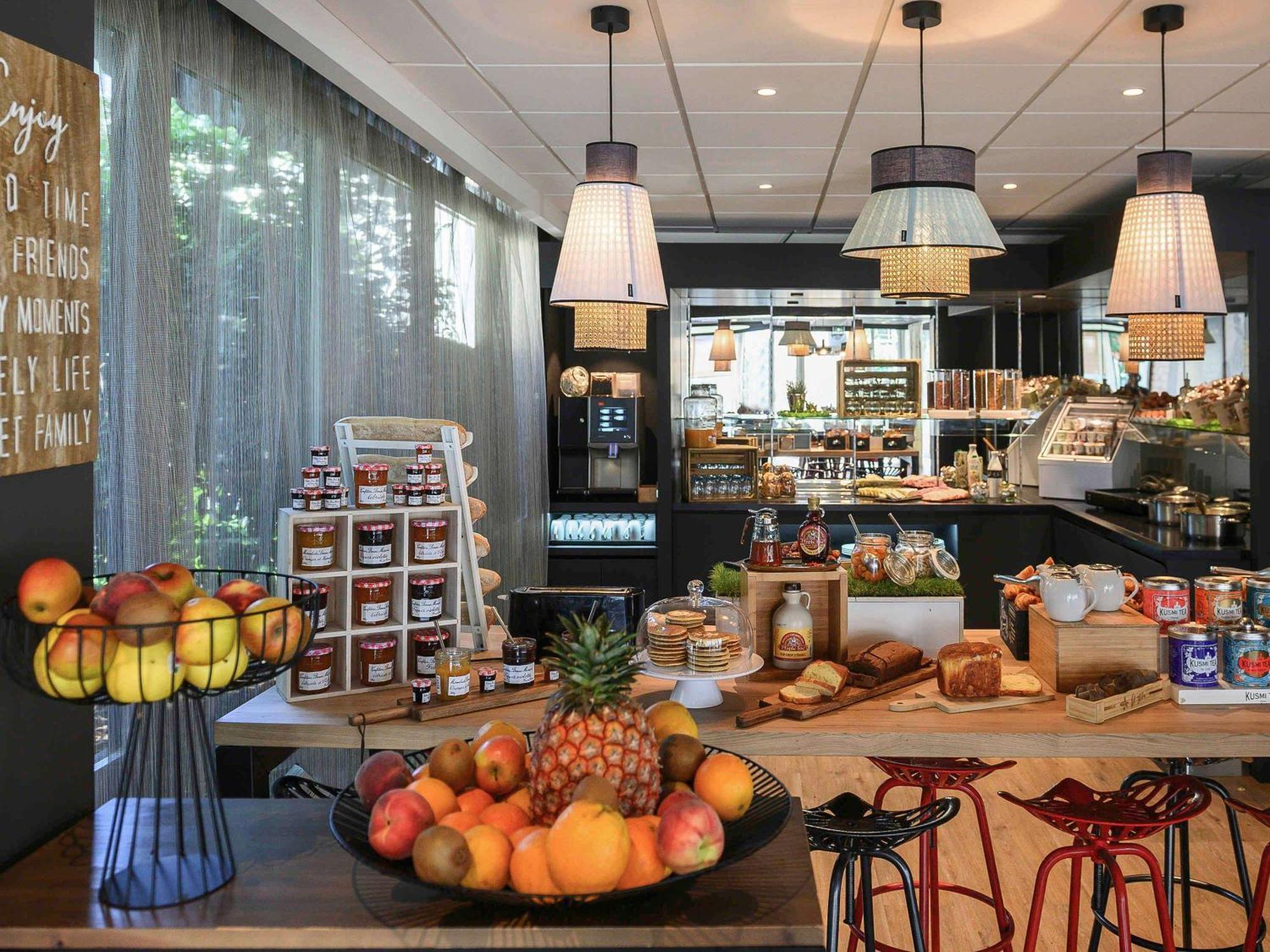 Hotel Novotel Evry Courcouronnes Ngoại thất bức ảnh