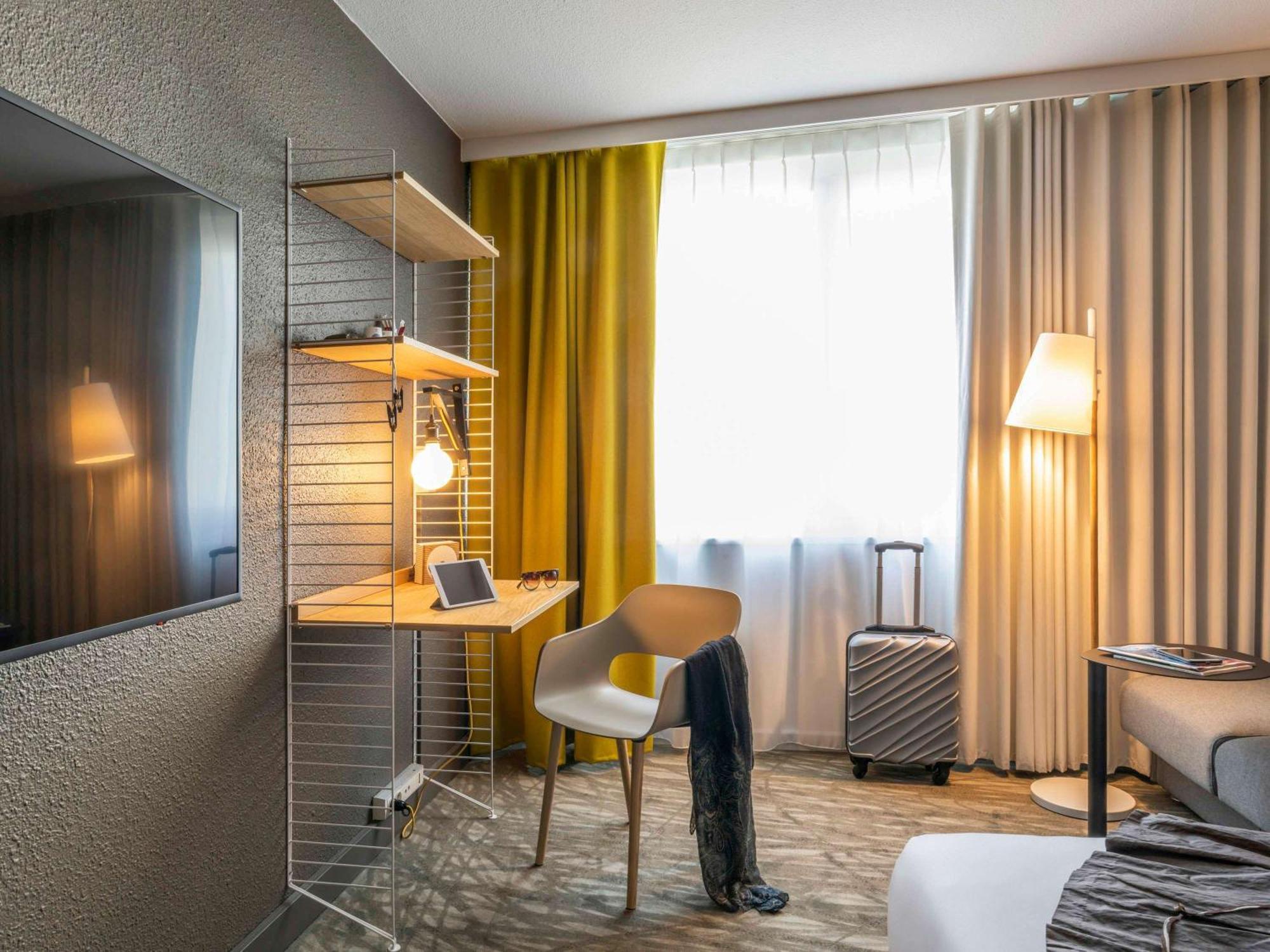 Hotel Novotel Evry Courcouronnes Ngoại thất bức ảnh
