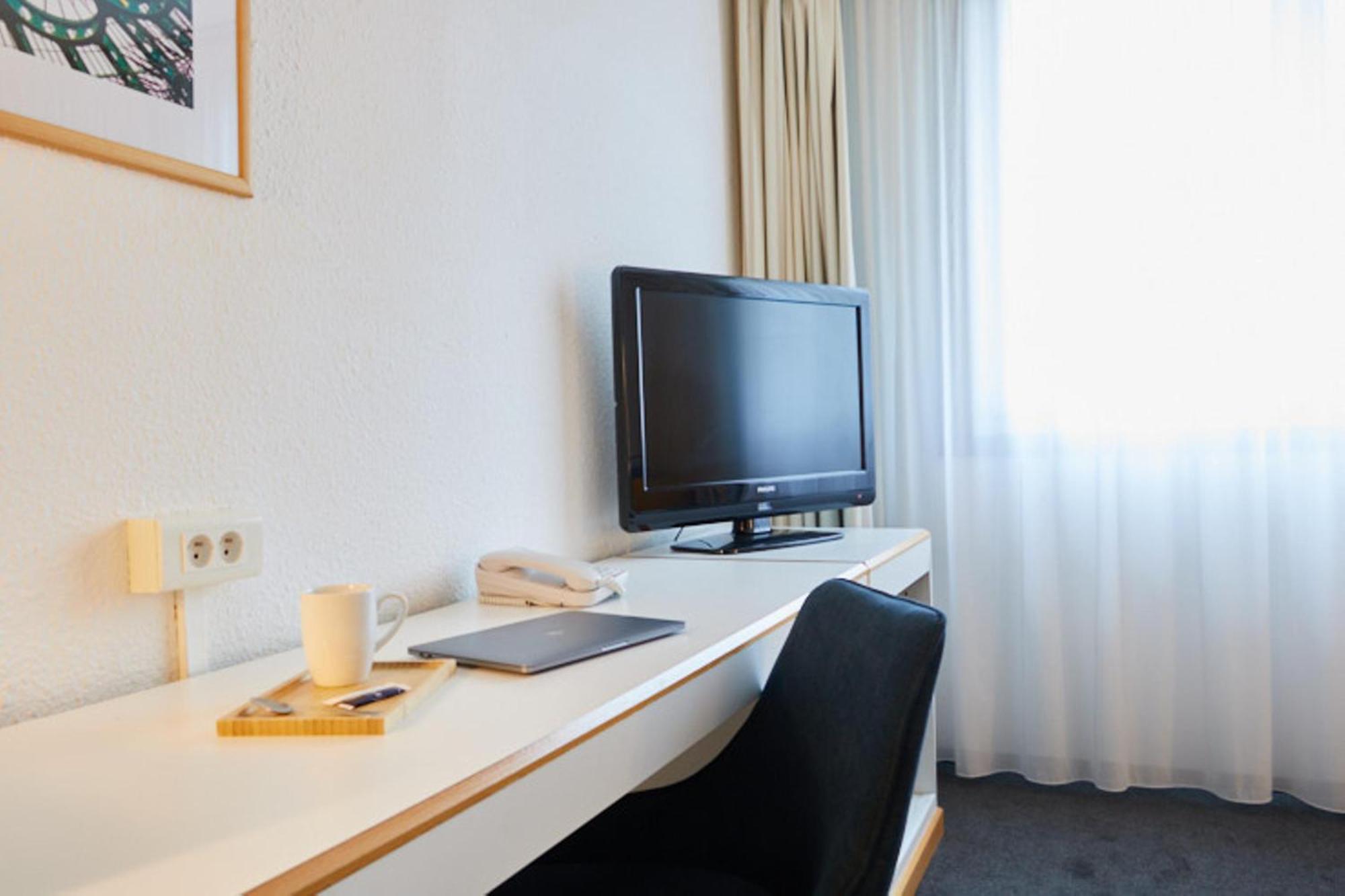 Hotel Novotel Evry Courcouronnes Ngoại thất bức ảnh