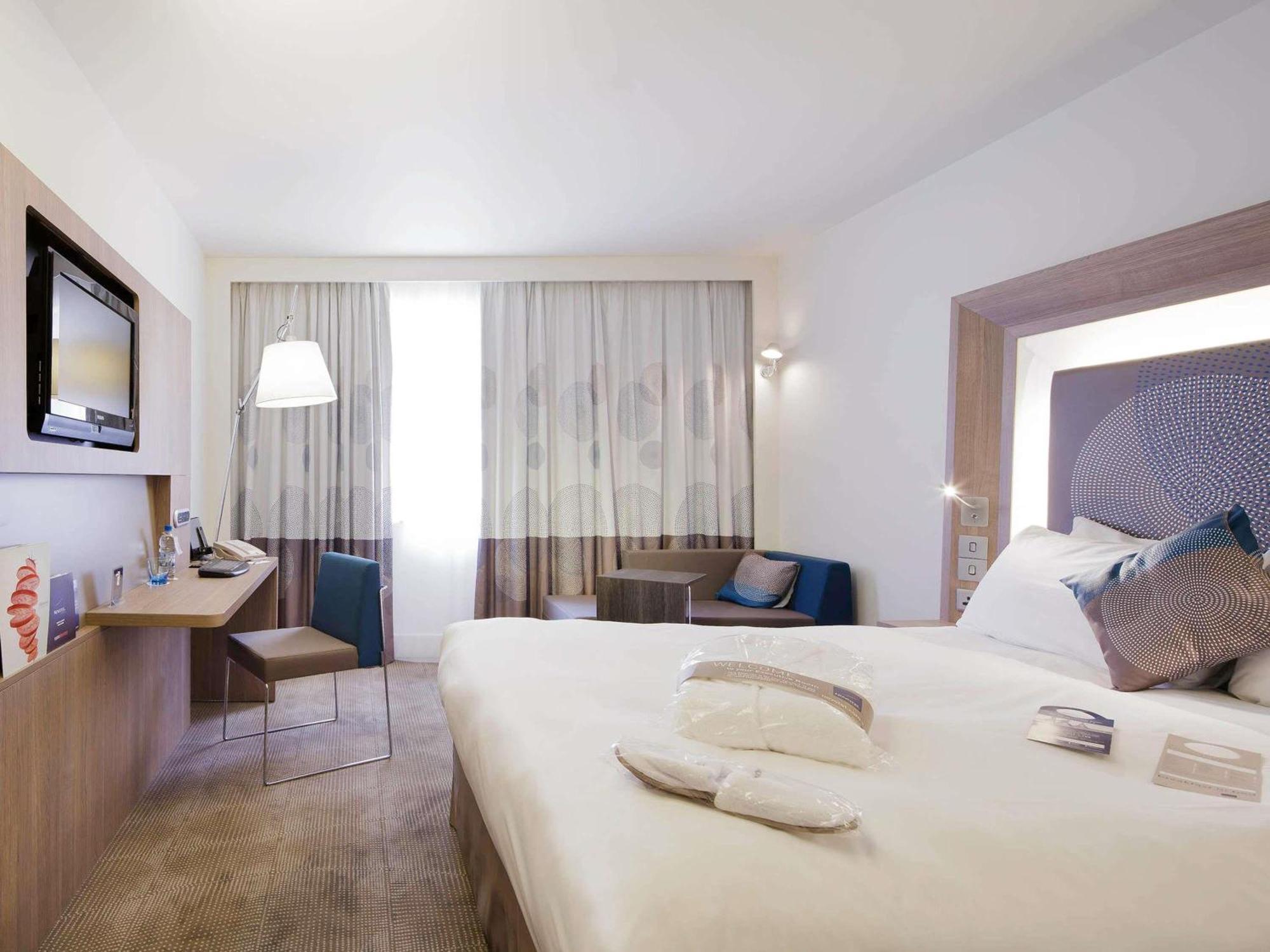 Hotel Novotel Evry Courcouronnes Ngoại thất bức ảnh
